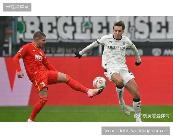 塔巴科维奇成为门兴锋线新发现,为球队贡献了稳定的进球输出。 塔巴科维奇成为门兴锋线新发现,为球队贡献了稳定的进球输出。